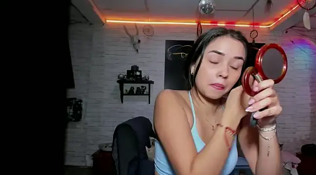 Kimmymadison- online show from February 13, 2025, 9:38 pm