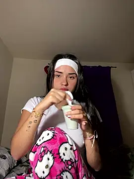 Kimmymadison- online show from January 13, 2026, 4:51 am