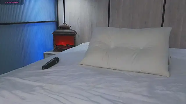 Monikacutie online show from March 23, 2025, 7:31 am