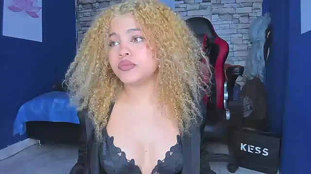 Snapshot of sofiacastillo01 chatting on February 20, 2025, 5:40 pm sofiacastillo01 online show from February 20, 2025, 5:40 pm