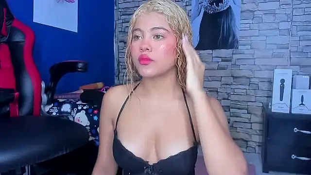 Snapshot of sofiacastillo01 chatting on March 18, 2025, 12:58 pm sofiacastillo01 online show from March 18, 2025, 12:58 pm