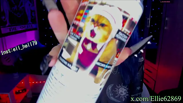 Kitty goth online show from March 21, 2025, 8:29 pm