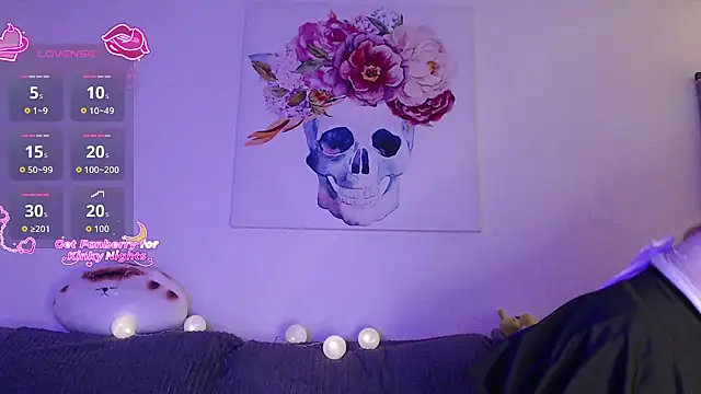 Snapshot of Colins_Pink_Room chatting on January 5, 2026, 5:27 pm Colins Pink Room online show from January 5, 2026, 5:27 pm