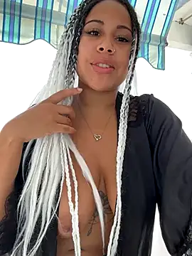 Snapshot of HaileyDiana chatting on September 9, 2025, 9:20 am HaileyDiana online show from September 9, 2025, 9:20 am