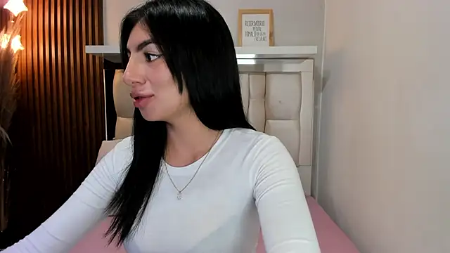 Snapshot of ANTONELLA__ROUSE_ chatting on January 16, 2025, 8:25 pm ANTONELLA ROUSE online show from January 16, 2025, 8:25 pm