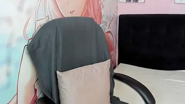 AllysonMilf69 online show from September 28, 2025, 2:11 pm