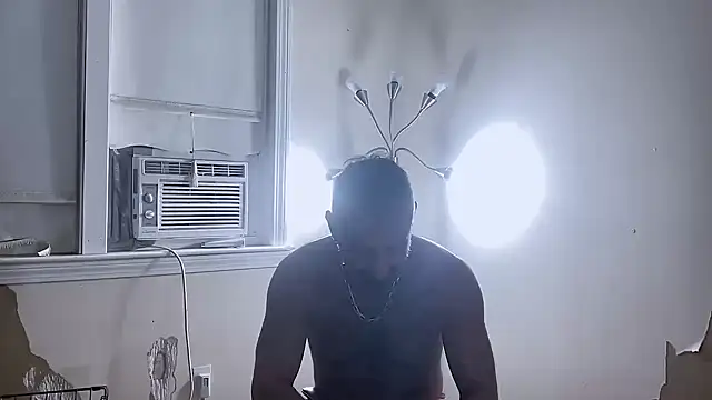 DaddySnowXX online show from September 22, 2025, 2:02 am