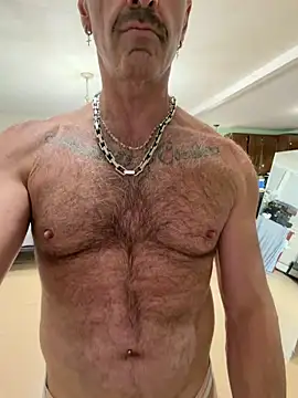 DaddySnowXX online show from April 25, 2026, 8:17 am