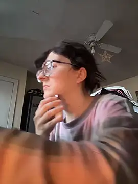 YandereDemon online show from November 16, 2025, 8:25 pm