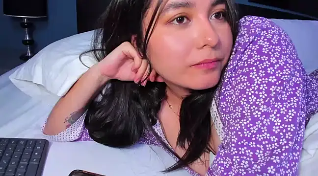 Liana Bernocchi online show from February 13, 2025, 1:50 am