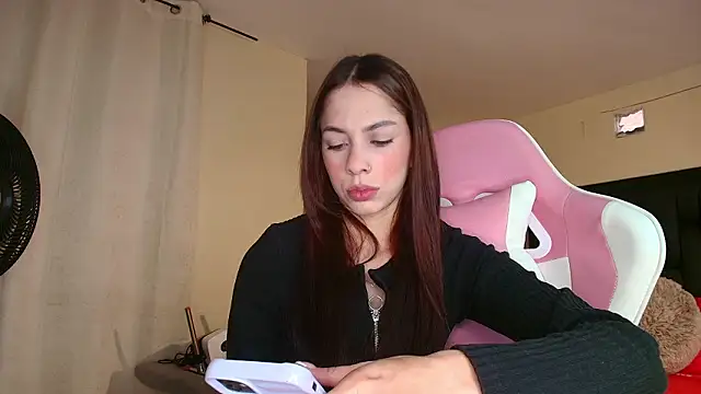 shanakendal2 online show from March 18, 2026, 2:20 pm