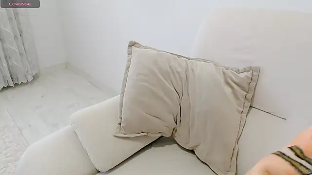 seker2341 online show from February 12, 2025, 1:16 pm