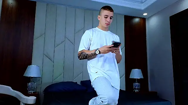 AsmodeoCox online show from December 10, 2024, 1:11 am