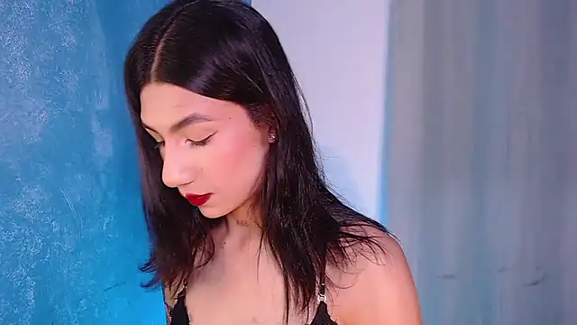 sofiaa grey  online show from January 27, 2025, 1:09 pm