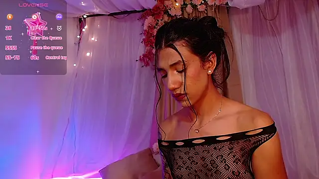 sofiaa grey  online show from March 4, 2025, 4:30 pm