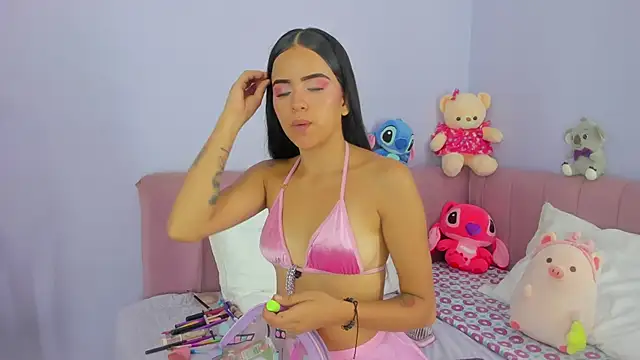 Snapshot of emilyclay_1 chatting on December 2, 2024, 5:48 pm emilyclay 1 online show from December 2, 2024, 5:48 pm