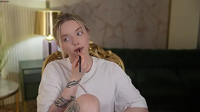 Cassy-Celestial  online show from March 20, 2025, 3:45 am