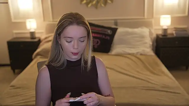 Cassy-Celestial  online show from November 9, 2025, 8:56 am