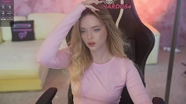 Snapshot of Cassy-Celestial_ chatting on February 2, 2026, 8:46 am Cassy-Celestial online show from February 2, 2026, 8:46 am