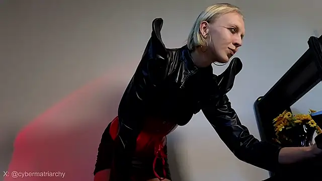 Martha Hoffman online show from October 13, 2025, 6:46 am