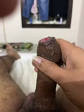 StripMeHot92 online show from December 12, 2024, 5:04 pm