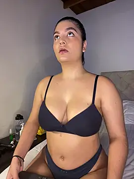 Snapshot of DashaStar chatting on January 26, 2025, 10:02 pm DashaStar online show from January 26, 2025, 10:02 pm