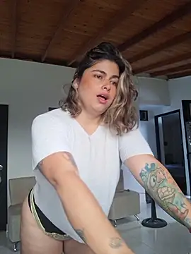 Snapshot of Juliietha_servas chatting on April 19, 2026, 6:10 pm Juliietha servas online show from April 19, 2026, 6:10 pm