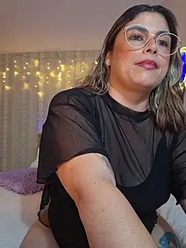 Snapshot of Juliietha_servas chatting on May 19, 2026, 12:16 am Juliietha servas online show from May 19, 2026, 12:16 am