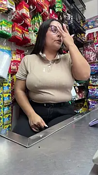 Sol biglips online show from December 3, 2025, 8:29 pm