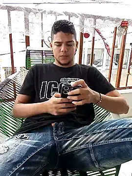 Snapshot of Nathan_mason_ chatting on January 5, 2025, 9:14 pm Nathan mason online show from January 5, 2025, 9:14 pm