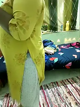 Snapshot of NEHA-DESHI chatting on January 31, 2025, 4:17 pm NEHA-DESHI online show from January 31, 2025, 4:17 pm