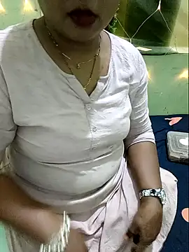Snapshot of NEHA-DESHI chatting on February 3, 2025, 6:28 pm NEHA-DESHI online show from February 3, 2025, 6:28 pm