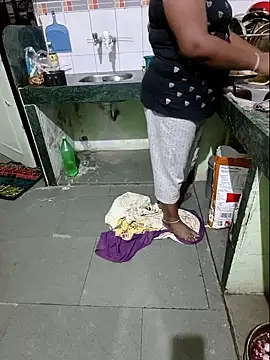 Snapshot of NEHA-DESHI chatting on February 6, 2025, 3:31 pm NEHA-DESHI online show from February 6, 2025, 3:31 pm