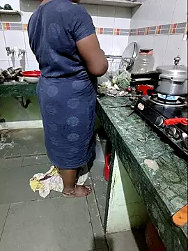 Snapshot of NEHA-DESHI chatting on February 10, 2025, 4:04 pm NEHA-DESHI online show from February 10, 2025, 4:04 pm