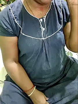 Snapshot of NEHA-DESHI chatting on February 13, 2025, 2:31 pm NEHA-DESHI online show from February 13, 2025, 2:31 pm