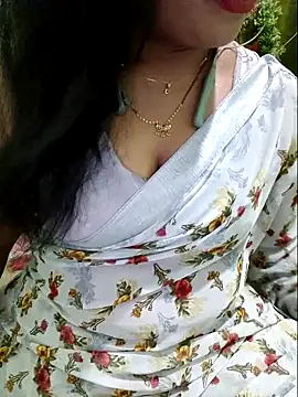 Snapshot of NEHA-DESHI chatting on March 18, 2025, 7:53 pm NEHA-DESHI online show from March 18, 2025, 7:53 pm