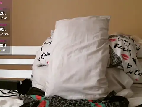 Snapshot of black_sexy_queen chatting on February 21, 2026, 9:05 pm black sexy queen online show from February 21, 2026, 9:05 pm