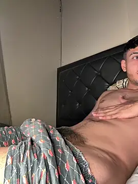 Snapshot of tom_thick chatting on March 12, 2025, 3:07 pm tom thick online show from March 12, 2025, 3:07 pm