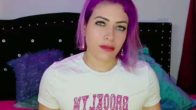 Natalia Montoya online show from May 4, 2026, 12:39 am