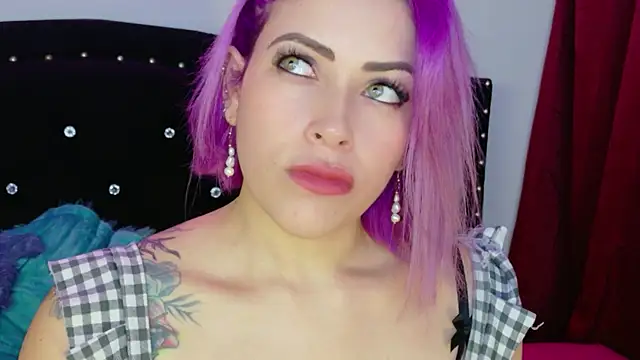 Natalia Montoya online show from May 5, 2026, 11:46 pm