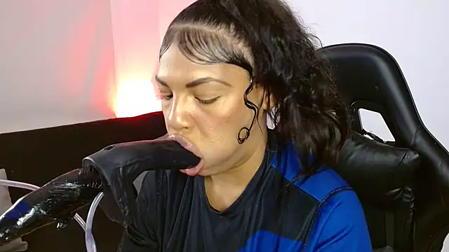 Snapshot of Anabel693 chatting on March 13, 2025, 7:42 am Anabel693 online show from March 13, 2025, 7:42 am