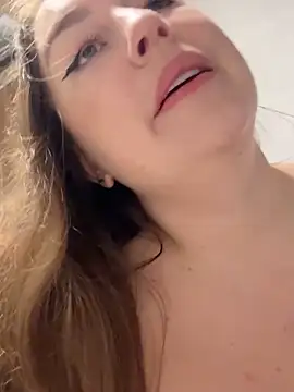 Snapshot of Lady_MiaOlson chatting on September 20, 2025, 12:44 am Lady MiaOlson online show from September 20, 2025, 12:44 am