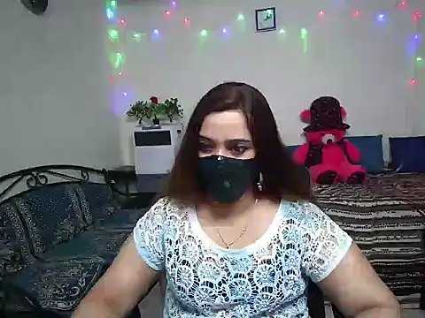 Arushisingh8888 online show from December 6, 2024, 8:37 am