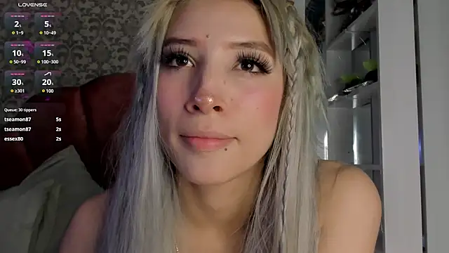 Samantha cp  online show from March 13, 2025, 3:17 pm