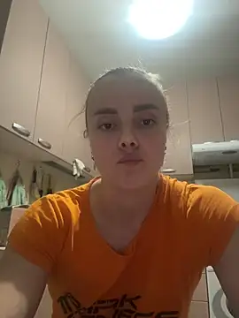 AlisaKissss online show from April 5, 2026, 7:00 pm