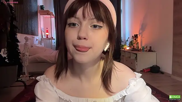 Snapshot of electric_babe chatting on March 25, 2026, 11:16 am electric babe online show from March 25, 2026, 11:16 am