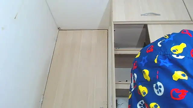 Jhhan234 online show from March 18, 2026, 3:53 am