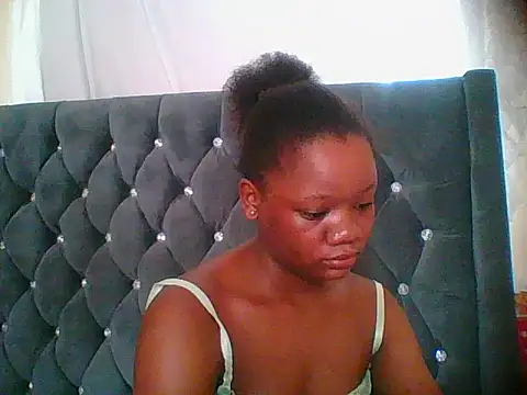 HotJeylee online show from December 21, 2025, 9:27 am