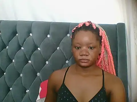 HotJeylee online show from March 4, 2026, 7:03 am