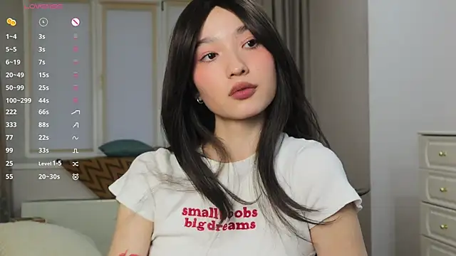 ikuyo  online show from April 28, 2026, 4:34 pm